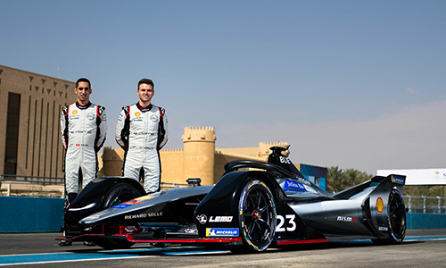 3-日產汽車e.dams車隊車手塞巴斯蒂安·布埃米（Sebastien Buemi）及奧利弗·羅蘭德(Oliver Rowland)首戰分獲第六、七名的好成績（文章內）.jpg